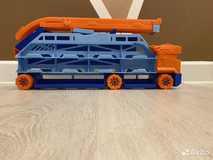 Автотрек hot Wheels