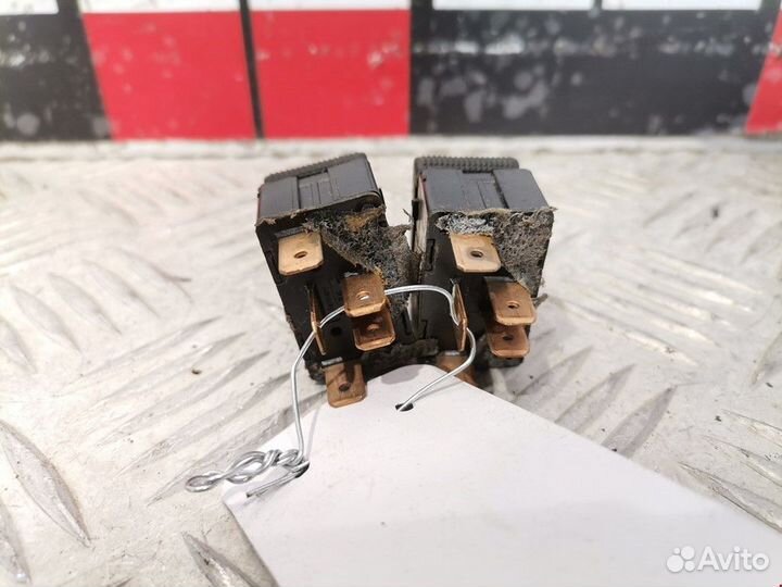 Блок управления стеклоподъемниками Audi A4