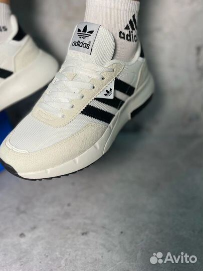 Кроссовки adidas