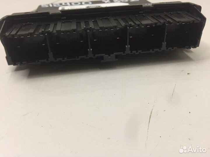 Электронный блок (Jaguar XJ)