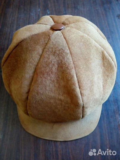 Женская замшевая кепка демисезонная