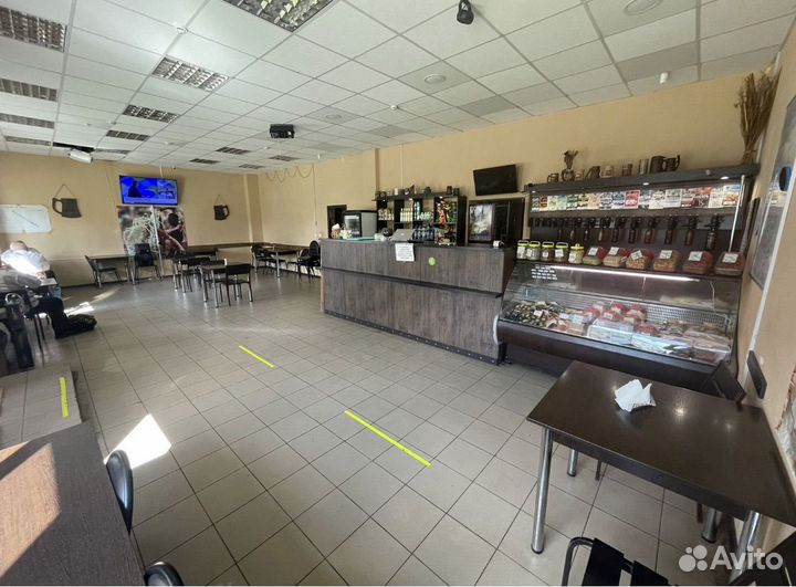 Продавец разливного пива