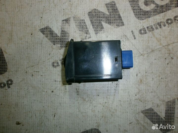 Кнопка управления подсветкой Toyota Sprinter