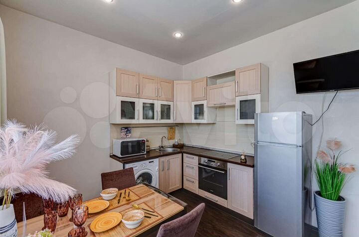 2-к. квартира, 43 м², 1/3 эт.