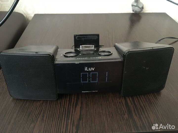 Док станция для iPhone 4