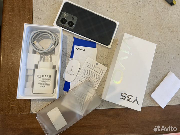 Телефон vivo y35 128/4