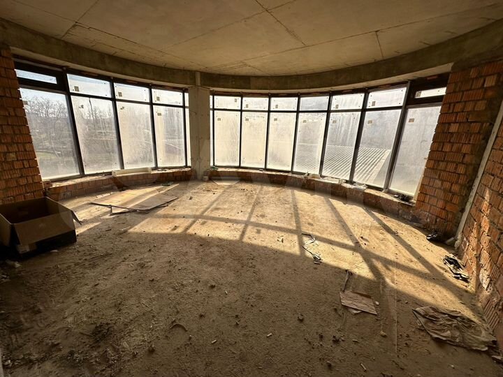 2-к. квартира, 90 м², 3/9 эт.