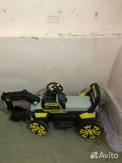 Детский электромобиль бу трактор