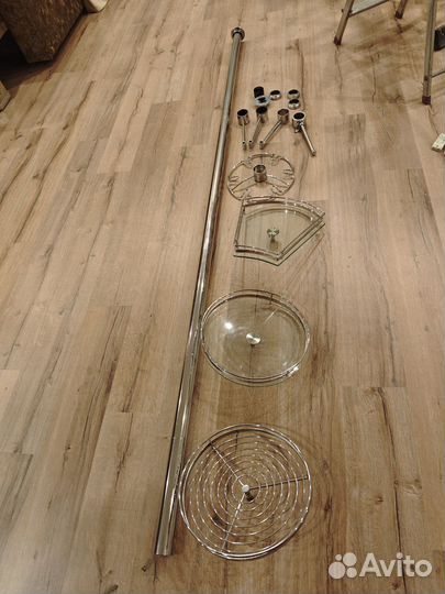 Труба для барной стойки с полками