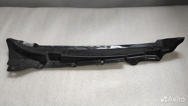 Накладка крыла левая Honda Civic 8 4D седан