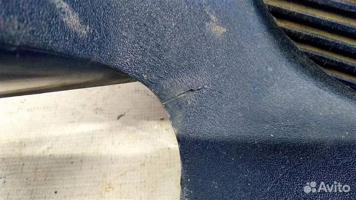 Накладка на стойку нижняя переднюю левую mersedes