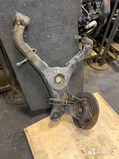 Правый задний рычаг Mercedes Vito w638