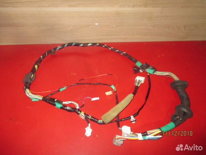 Проводка (коса) двери передней левой Toyota Camry