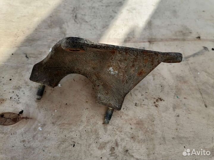 Кронштейн Ford Mondeo 3