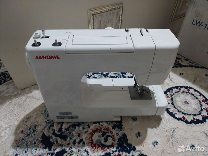 Швейная машина Janome новая