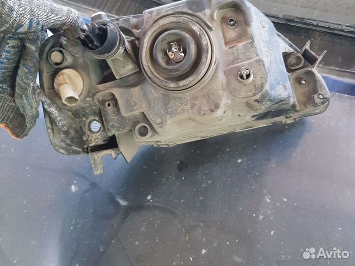 Фара логан 1