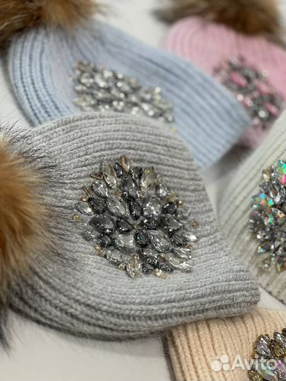 Шапка со стразами