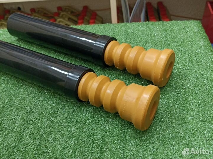 Пыльник заднего амортизатора Mazda 3 (2003-2013г)