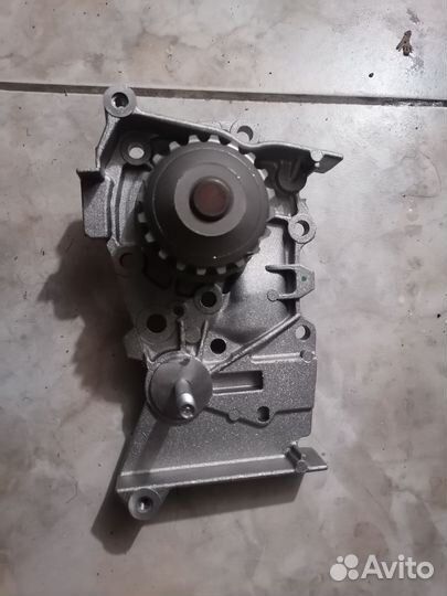 Помпа renault logan