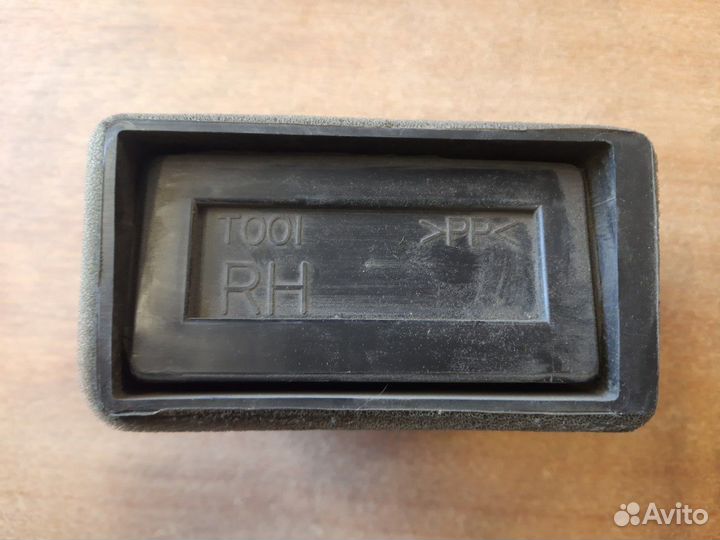 Дефлектор воздуховода правый Мазда Милления TA5P