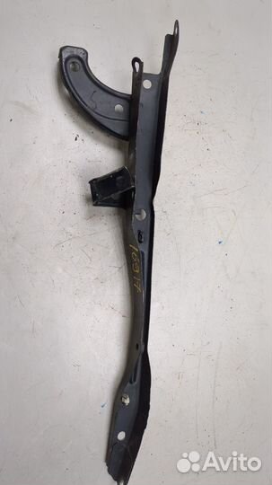 Кронштейн Toyota Venza, 2009