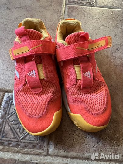 Кроссовки adidas