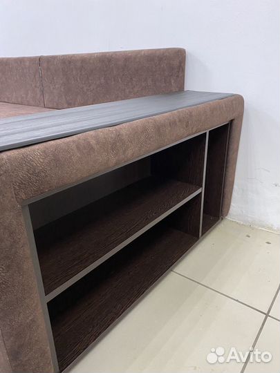 Boss XL + стол пр-кт Победы 166