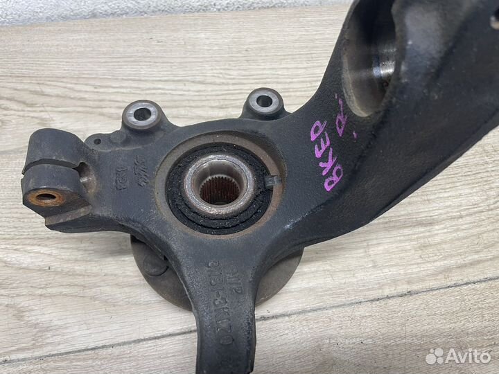 Кулак передний правый Mazda 3 bk 02-05 дорестайл