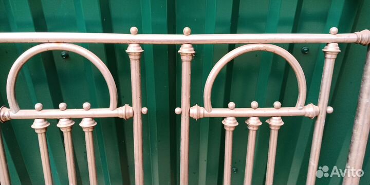 Старинная латунная спинка от кровати