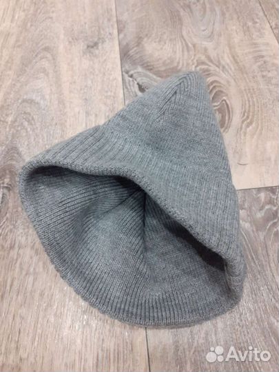 Женская шапка