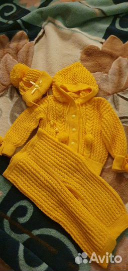Костюм вязаный
