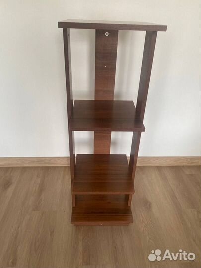 Напольная полка для книг