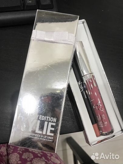 Матовая помада и карандаш для губ Kylie