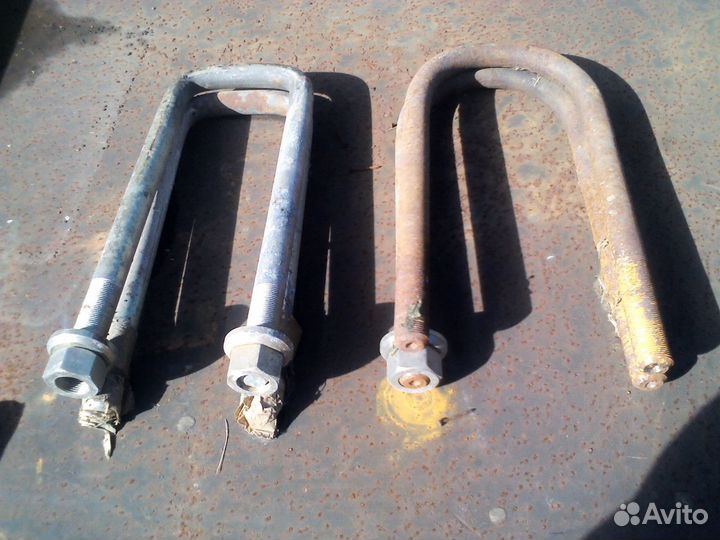 Стремянки рессорные продам