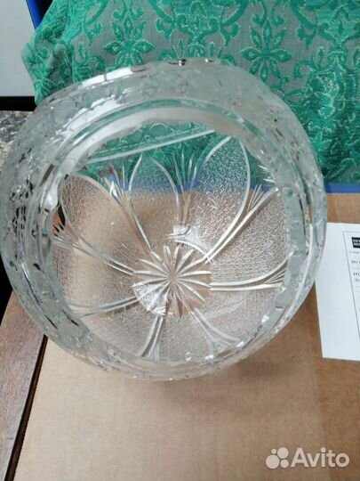 Ваза хрустальная
