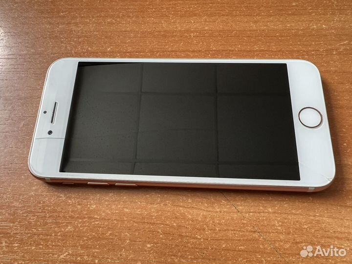 Телефон iPhone 7