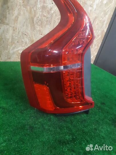 Volvo XC90 2015- задний левый фонарь с дефектом