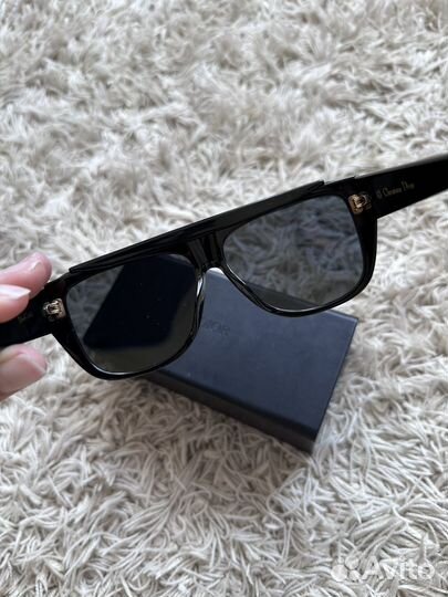 Солнцезащитные очки Dior