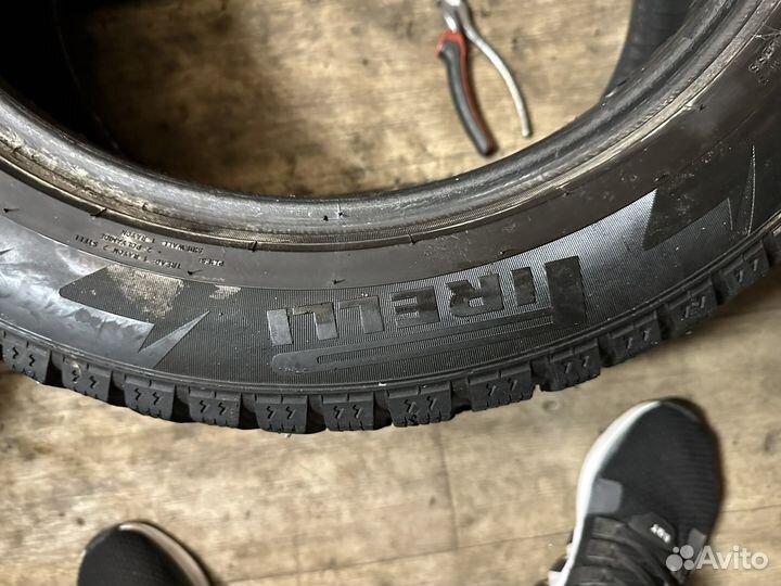 Pirelli Ice Zero 225/50 R17 98T