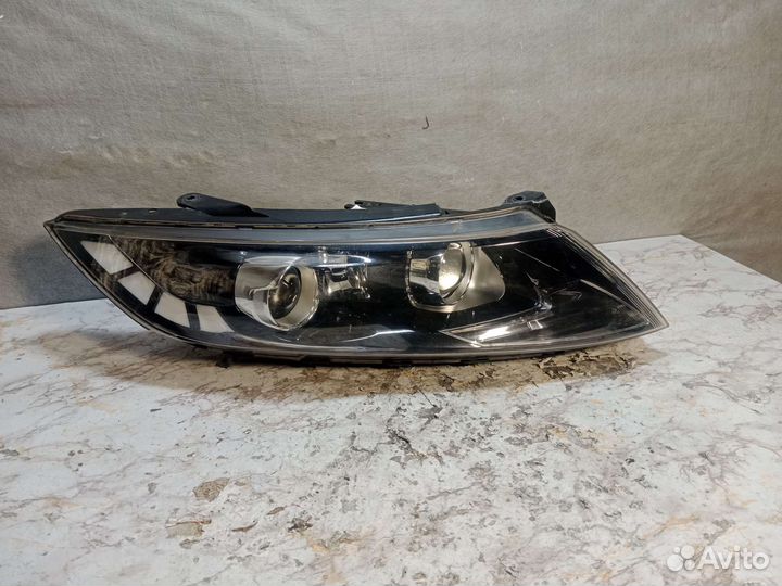 Фара правая Kia Optima 3 Ксенон