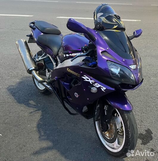 Kawasaki Ninja ZX 9R