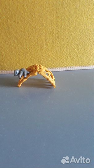 Игрушки из киндеров