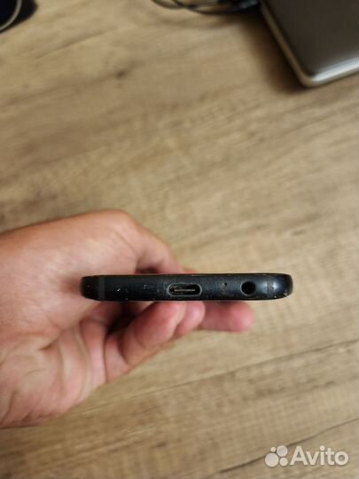 Телефон Samsung galaxy a3 2017