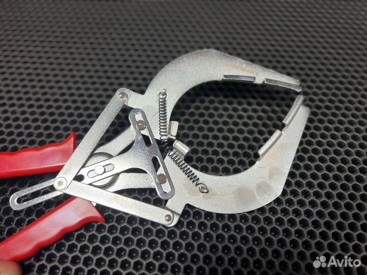 Съемник поршневых колец 110-160мм