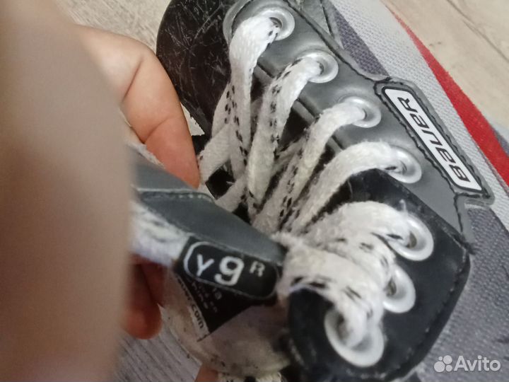 Хоккейные коньки bauer размер 9 r