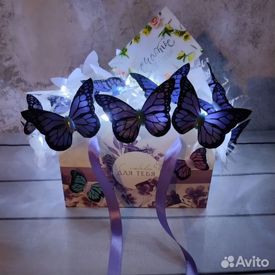 Букет из бабочек в коробке