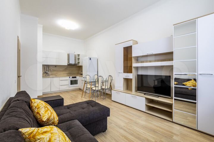 1-к. квартира, 43 м², 1/18 эт.