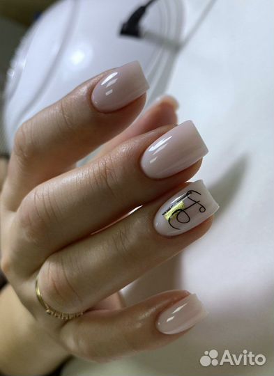 Маникюр и педикюр