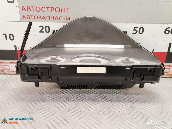 Щиток приборов (приборная панель) Mercedes-Benz