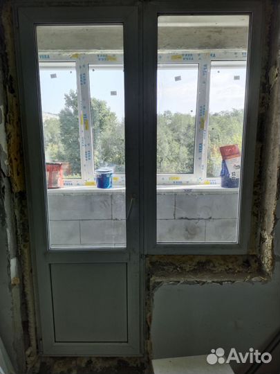 Оконный блок с дверью бу